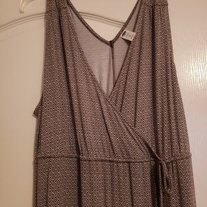Old navy maternity maxi dress